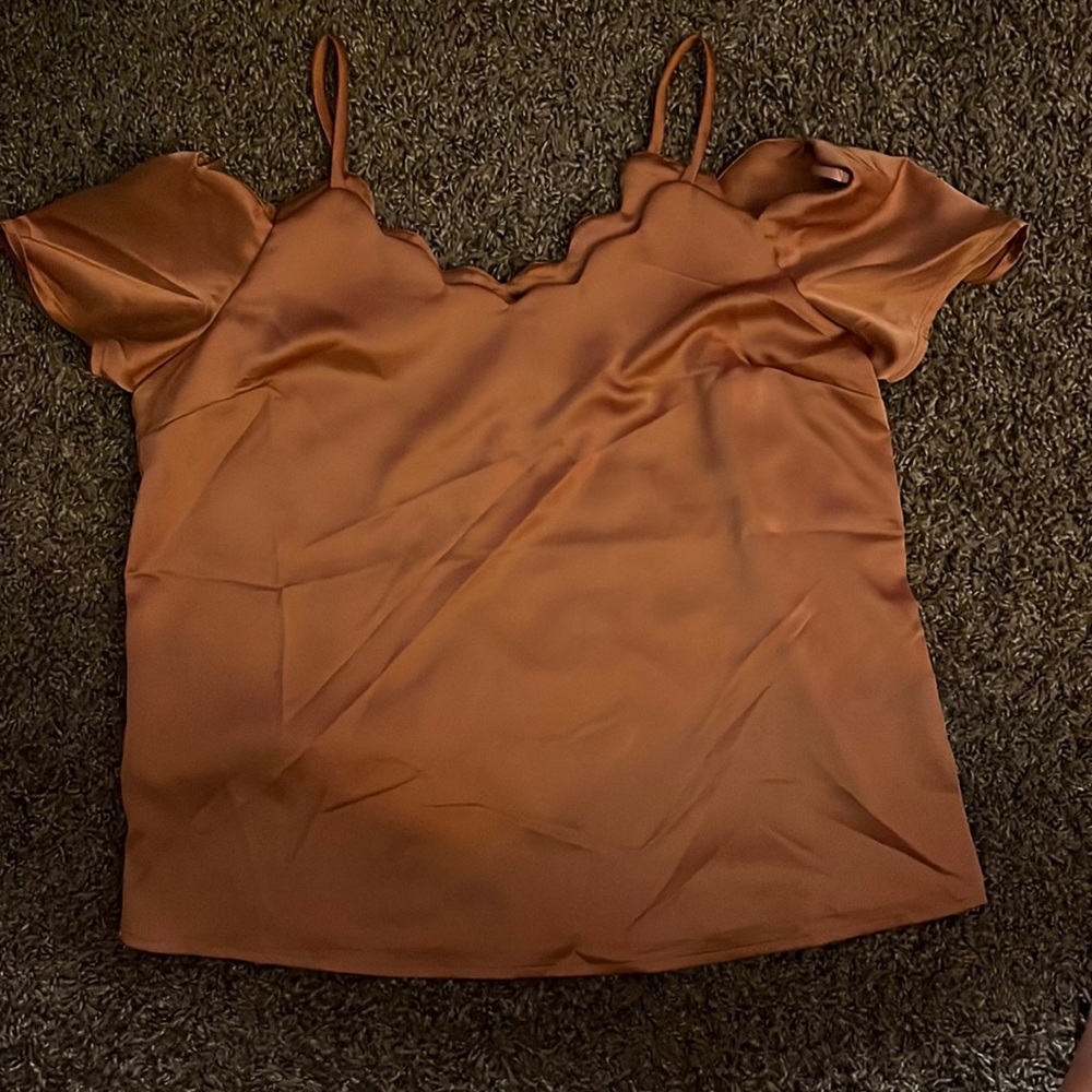 Monteau Los Angeles top with off the shoulder sleeves and spaghetti straps